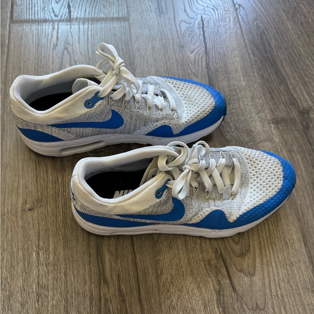 Nike White and Blue Sneakers